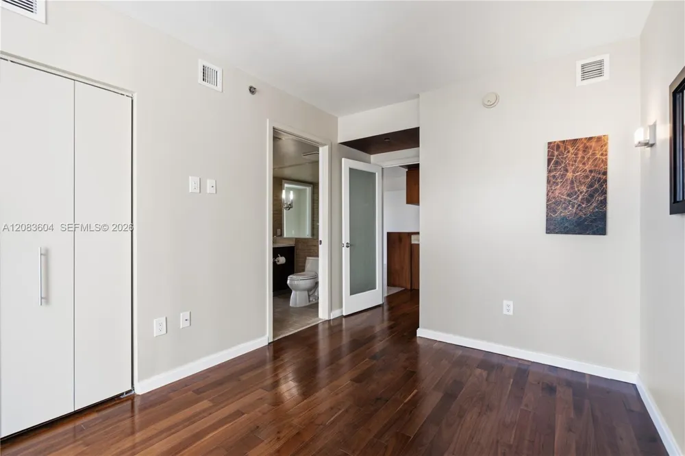 50 BISCAYNE BLVD #902 Miami, FL 33132