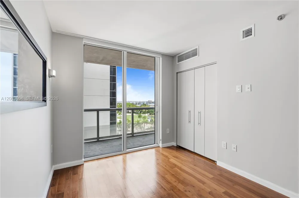 50 BISCAYNE BLVD #902 Miami, FL 33132