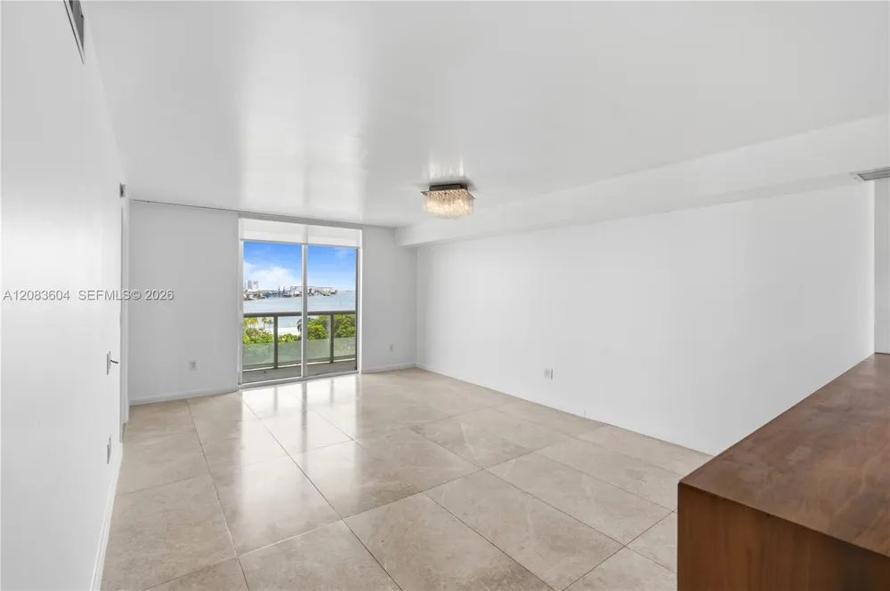 50 BISCAYNE BLVD #902 Miami, FL 33132