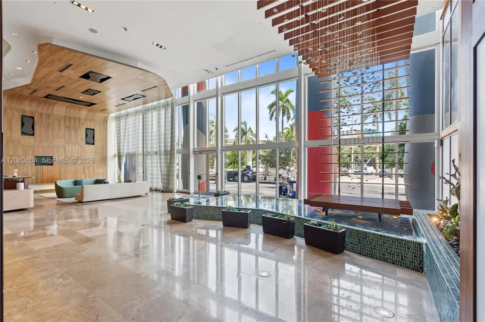 50 BISCAYNE BLVD #902 Miami, FL 33132