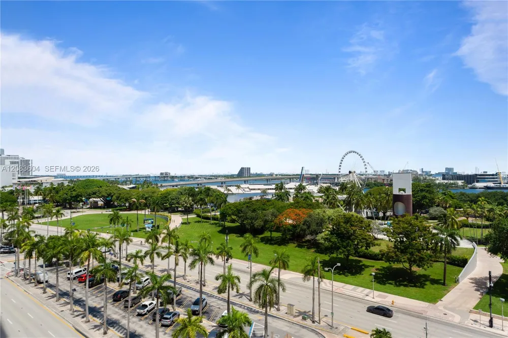 50 BISCAYNE BLVD #902 Miami, FL 33132