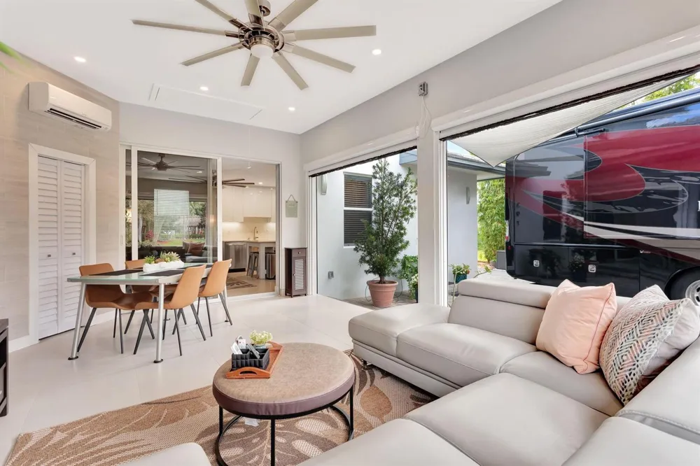 397 SUNDIAL CIRCLE #397 Margate, FL 33068