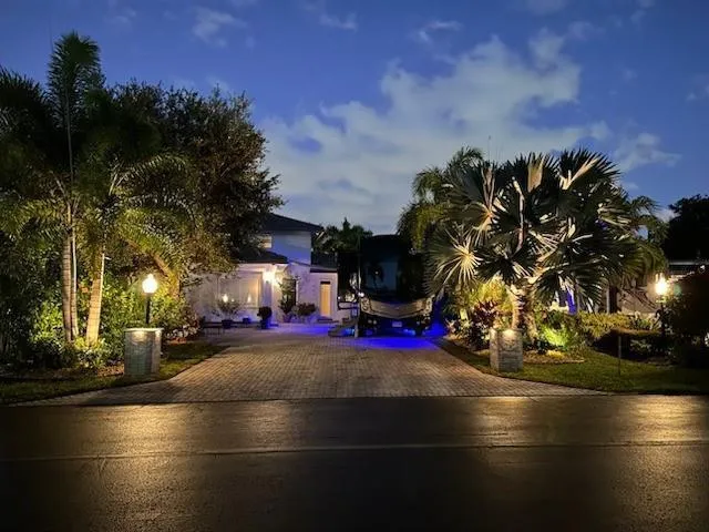 397 SUNDIAL CIRCLE #397 Margate, FL 33068