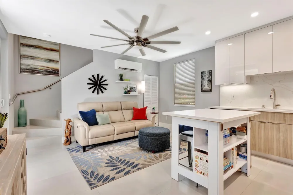 397 SUNDIAL CIRCLE #397 Margate, FL 33068