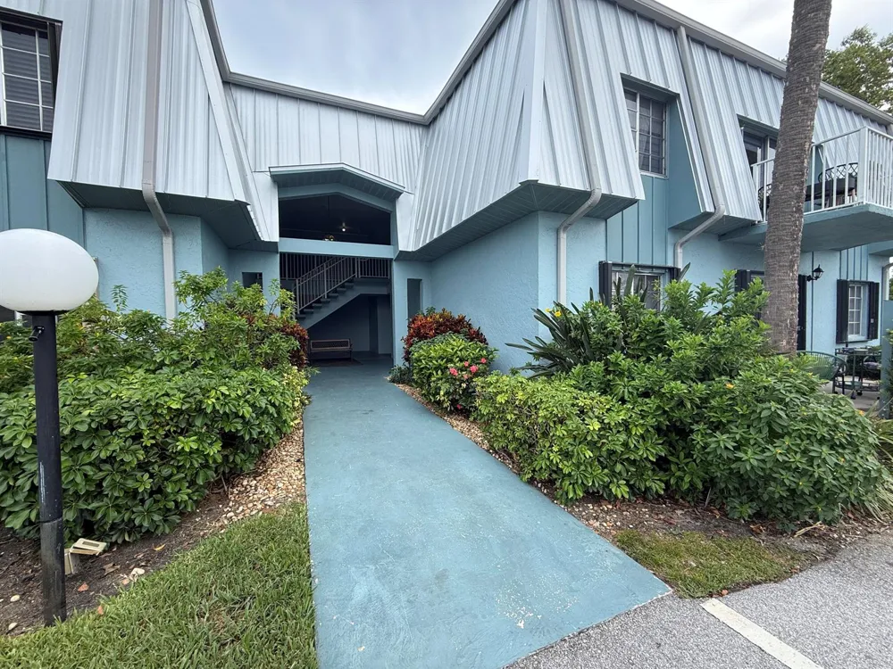 950 S KANNER Highway #E1 Stuart, FL 34994