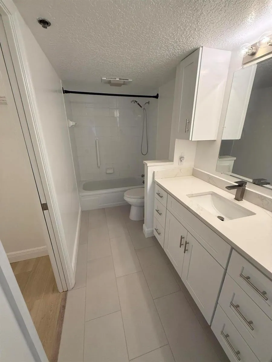 950 S KANNER Highway #E1 Stuart, FL 34994