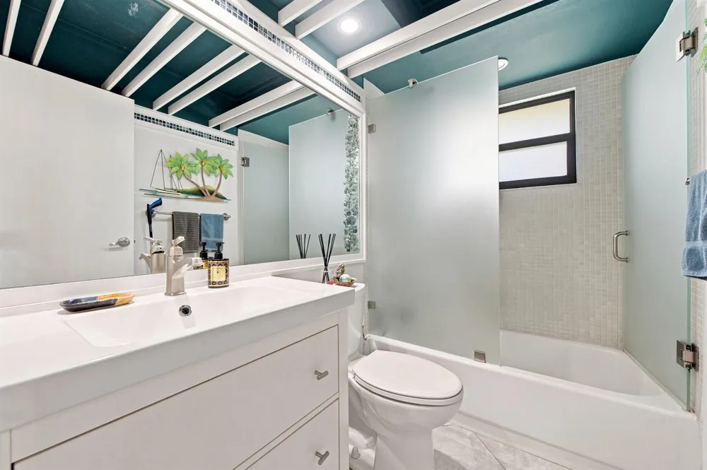 273 Saxony F Delray Beach, FL 33446