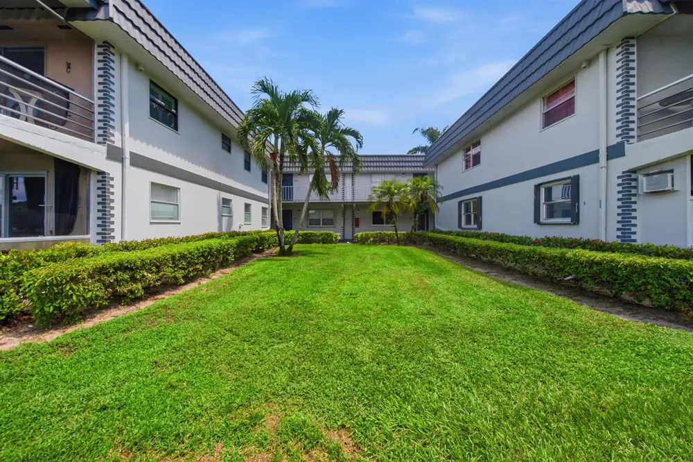 273 Saxony F Delray Beach, FL 33446