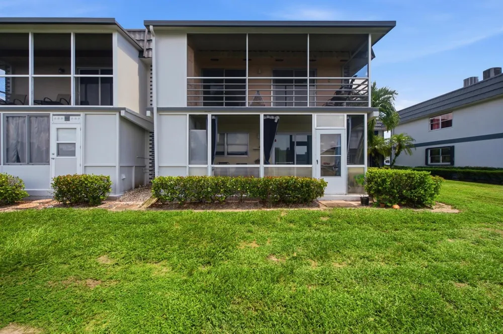 273 Saxony F Delray Beach, FL 33446