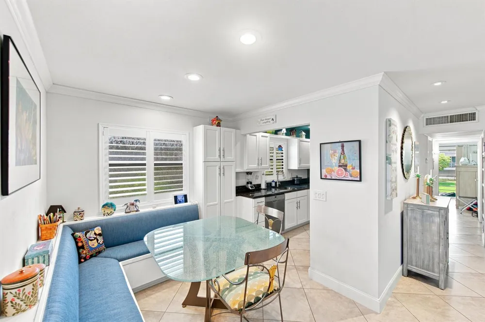 273 Saxony F Delray Beach, FL 33446
