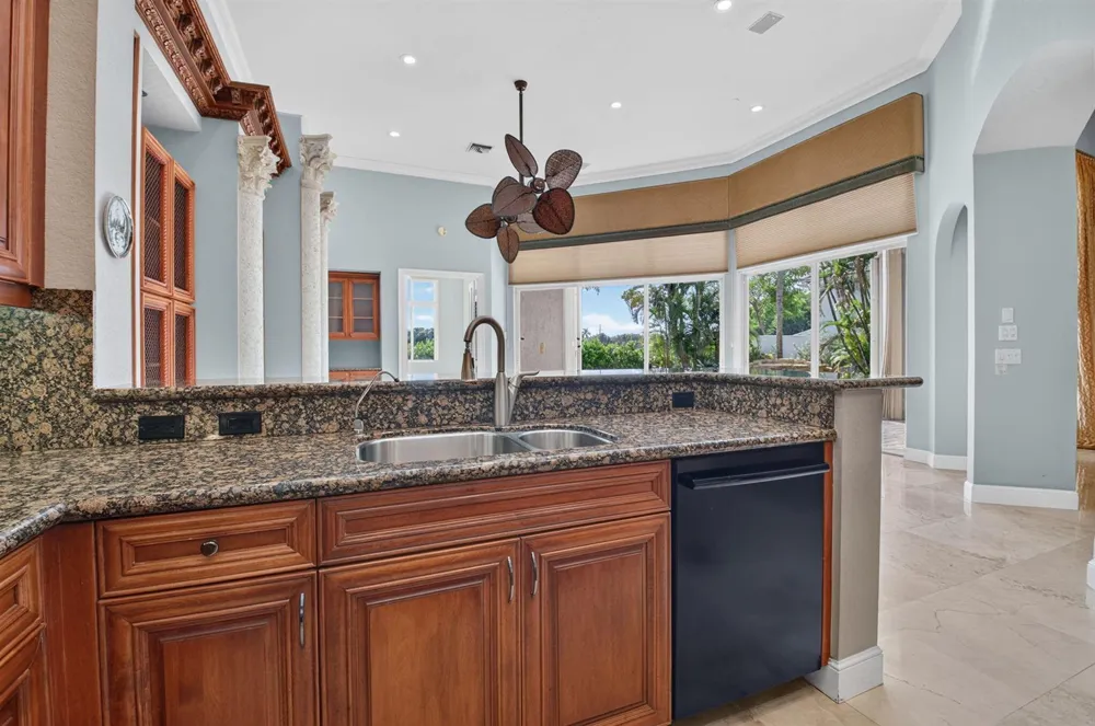 16040 BRISTOL ISLE WAY Delray Beach, FL 33446