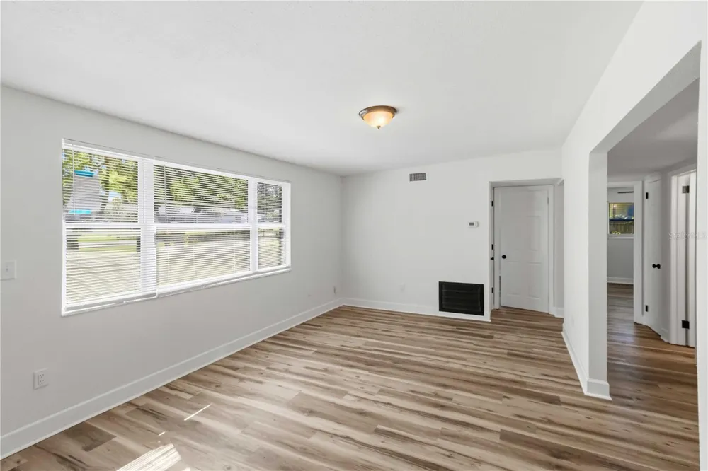 1806 DIERKER DRIVE Valrico, FL 33596