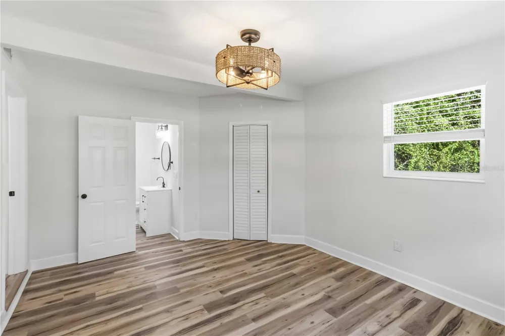 1806 DIERKER DRIVE Valrico, FL 33596
