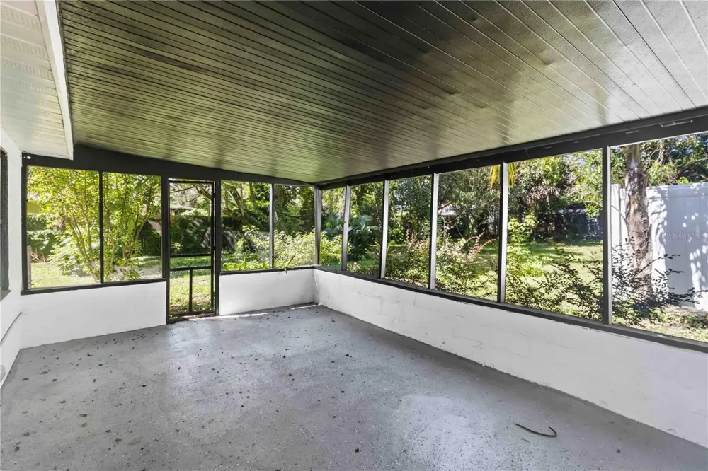 1806 DIERKER DRIVE Valrico, FL 33596