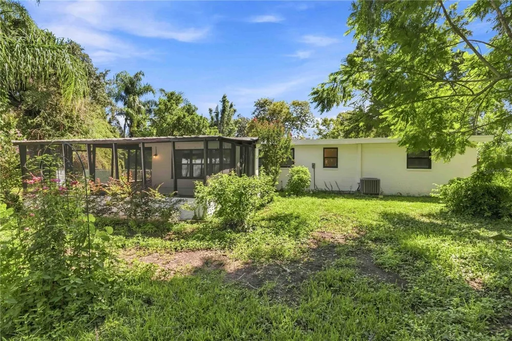 1806 DIERKER DRIVE Valrico, FL 33596