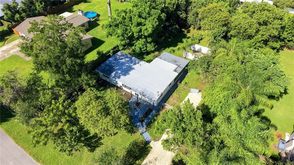 1806 DIERKER DRIVE Valrico, FL 33596