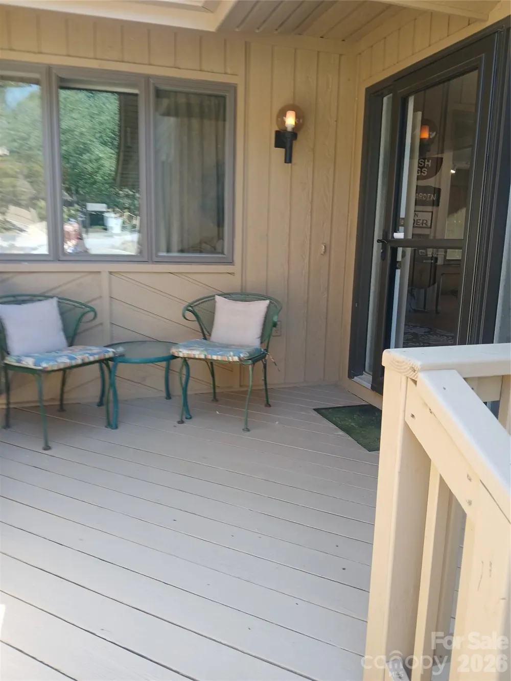 304 red oak Drive Hendersonville, NC 28791