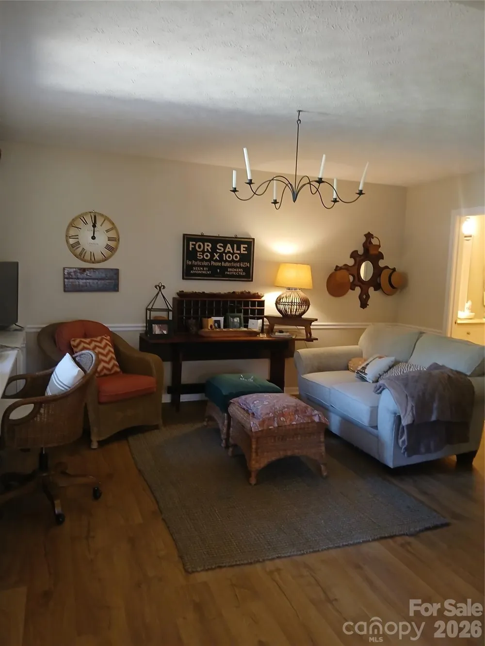 304 red oak Drive Hendersonville, NC 28791
