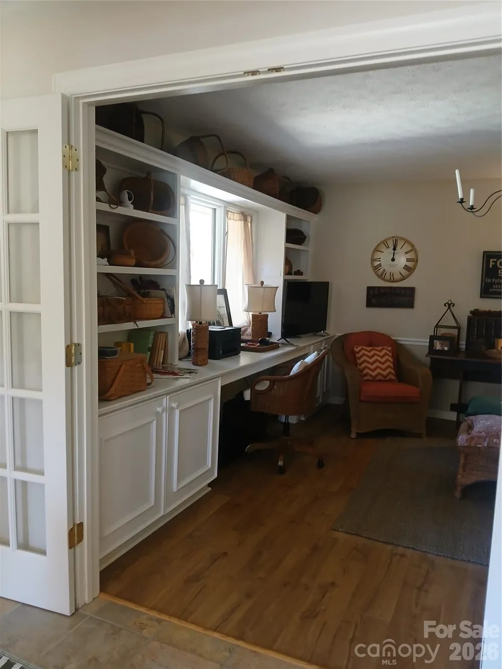 304 red oak Drive Hendersonville, NC 28791