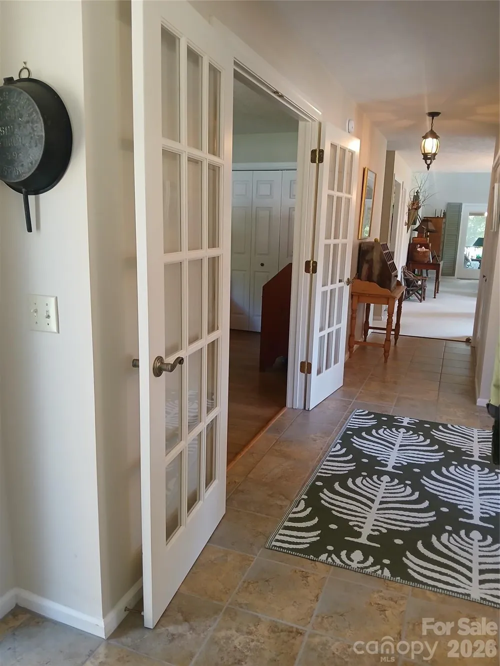 304 red oak Drive Hendersonville, NC 28791