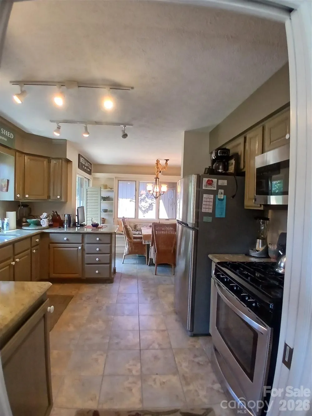 304 red oak Drive Hendersonville, NC 28791