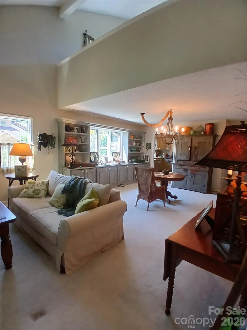 304 red oak Drive Hendersonville, NC 28791