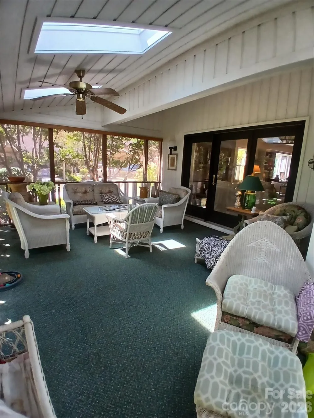 304 red oak Drive Hendersonville, NC 28791