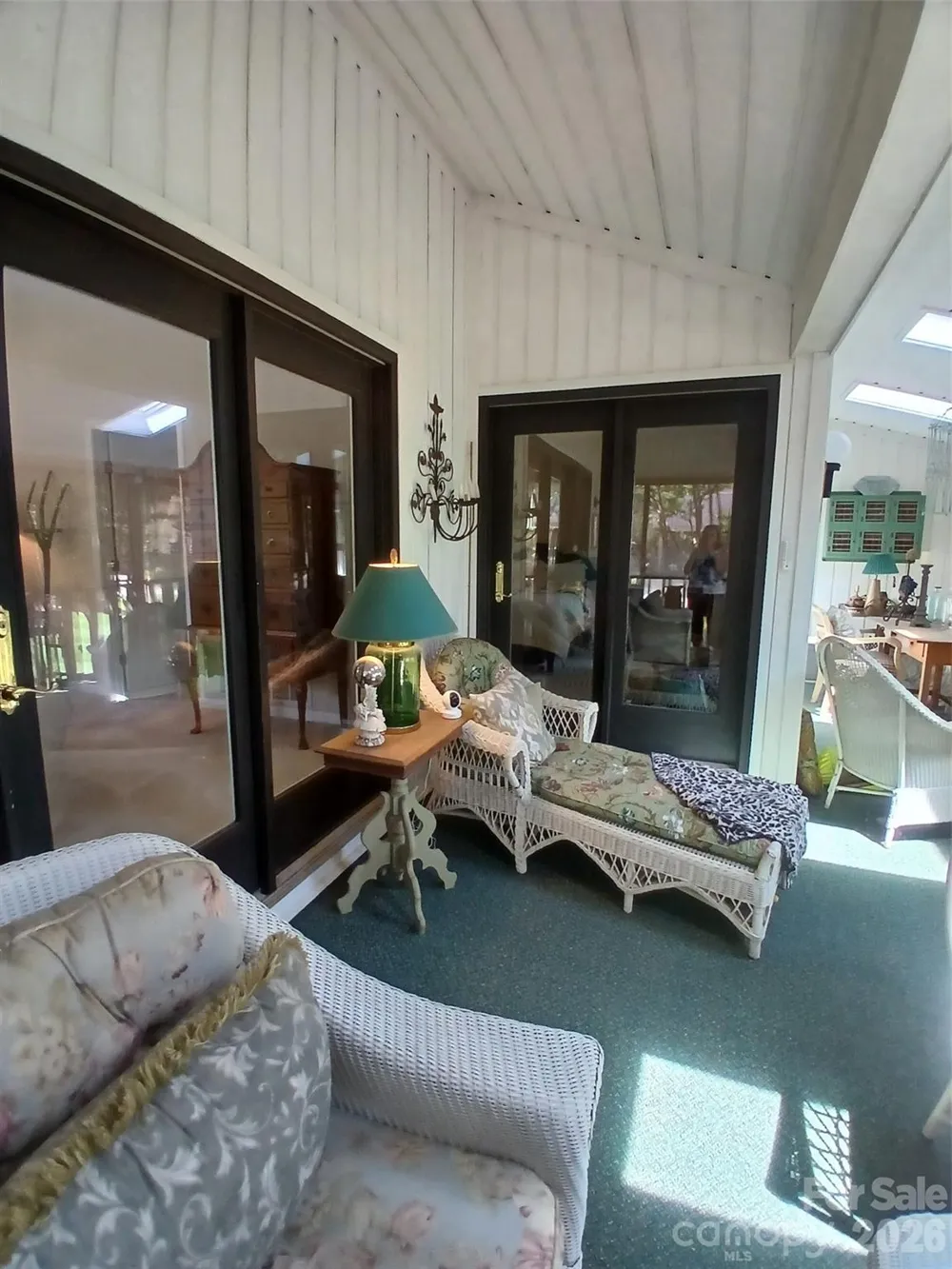 304 red oak Drive Hendersonville, NC 28791