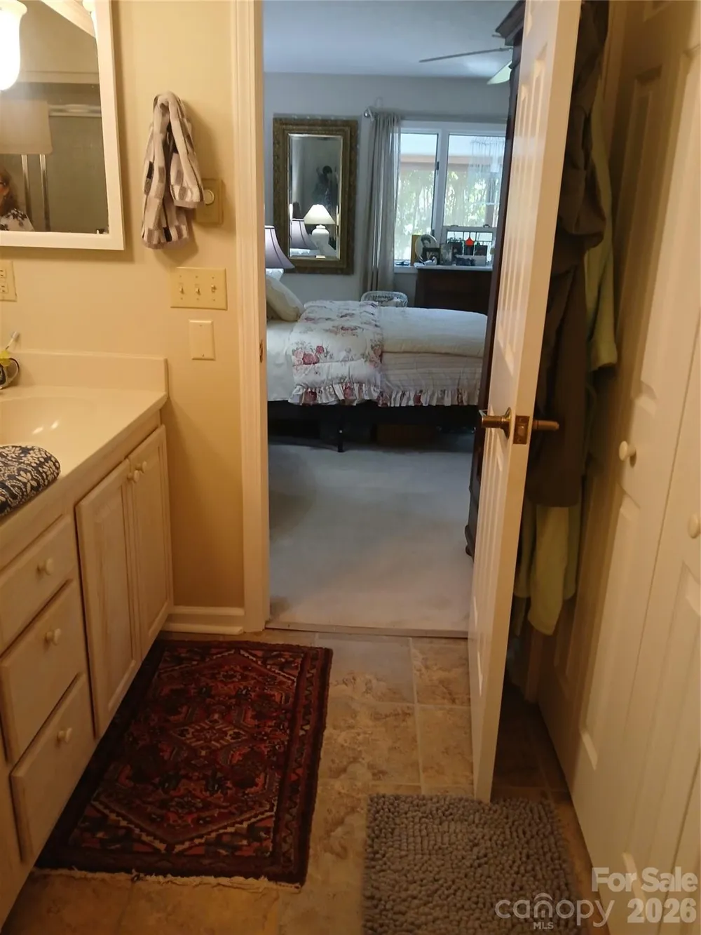 304 red oak Drive Hendersonville, NC 28791