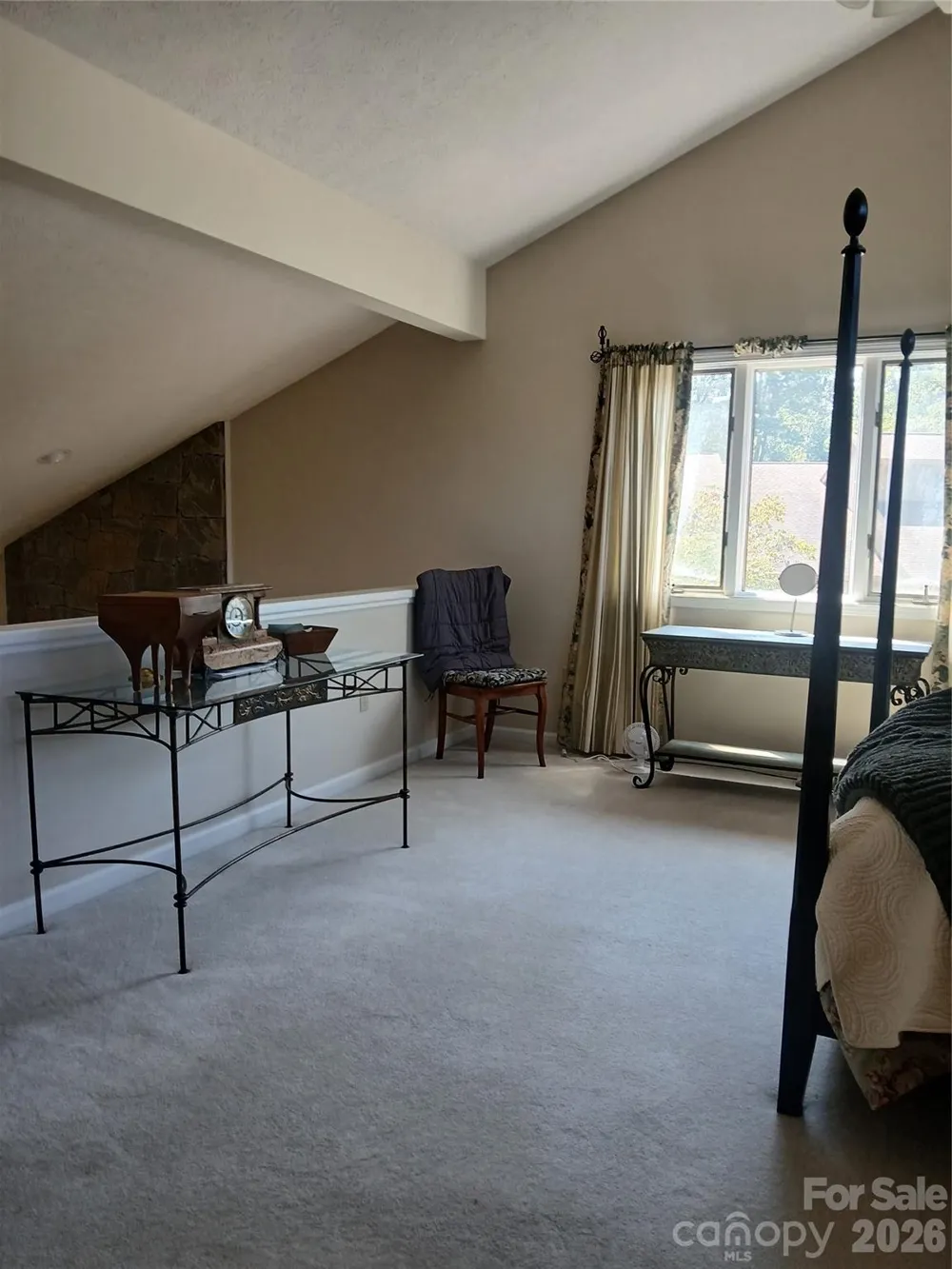 304 red oak Drive Hendersonville, NC 28791