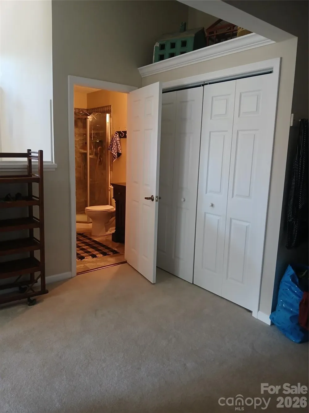 304 red oak Drive Hendersonville, NC 28791