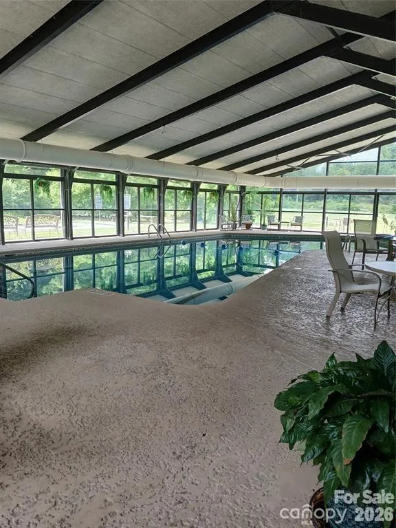 304 red oak Drive Hendersonville, NC 28791