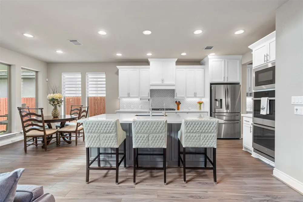 816 Heartleaf Drive Leander, TX 78641