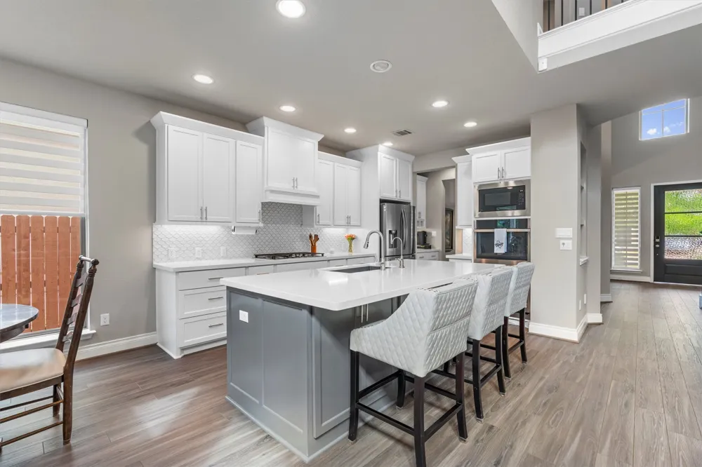 816 Heartleaf Drive Leander, TX 78641