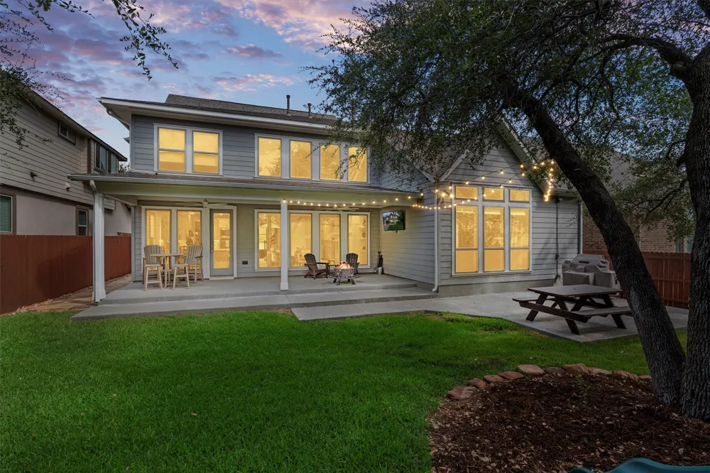 816 Heartleaf Drive Leander, TX 78641