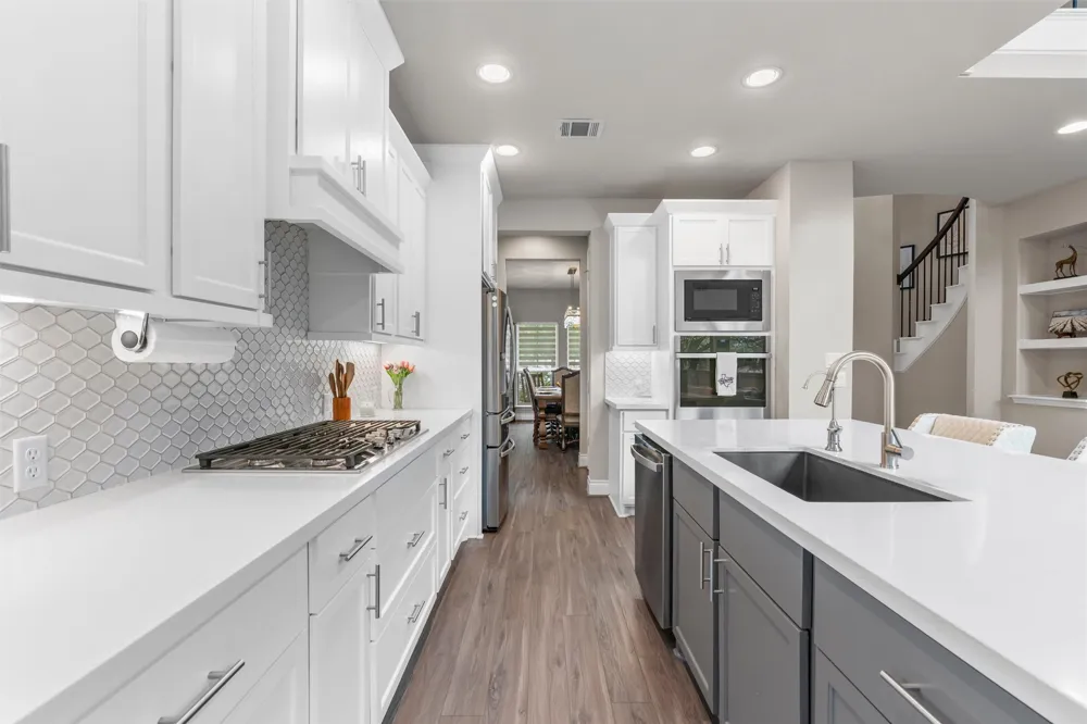816 Heartleaf Drive Leander, TX 78641