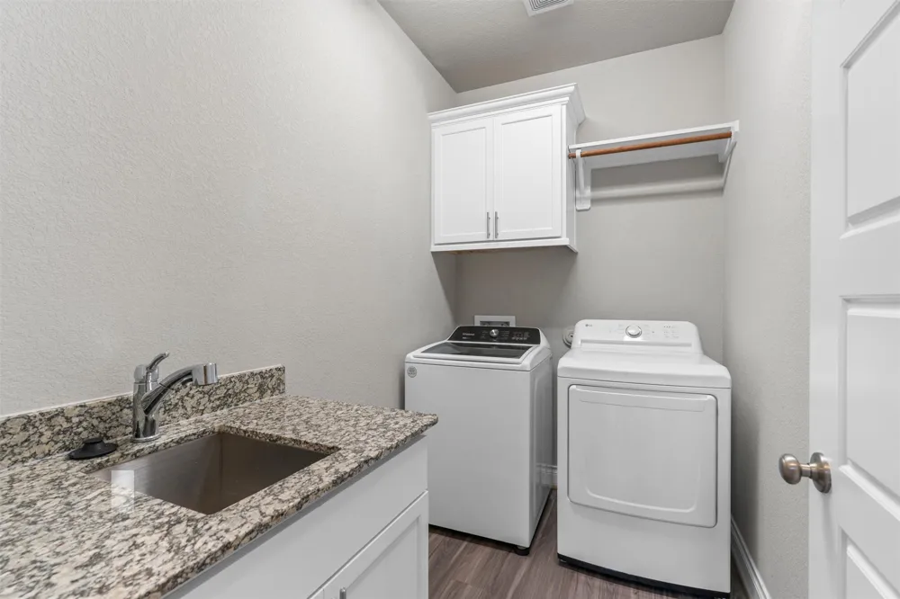 816 Heartleaf Drive Leander, TX 78641