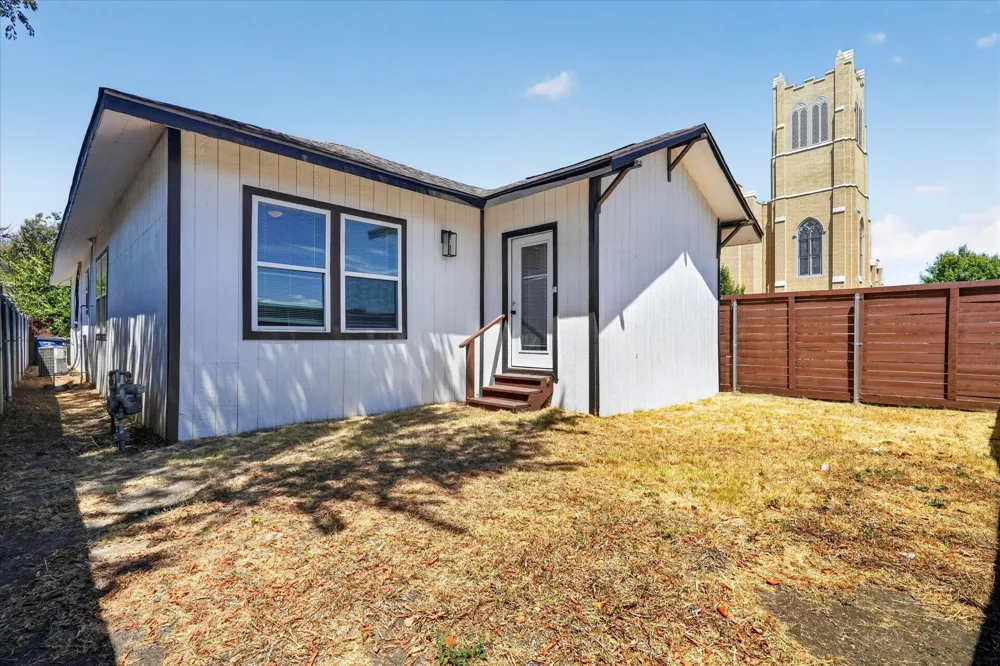6123 E Grand Avenue #1 Dallas, TX 75223