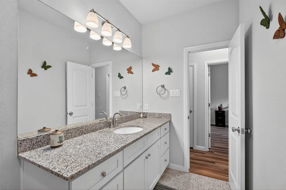 108 Mcanear Street Cleburne, TX 76033