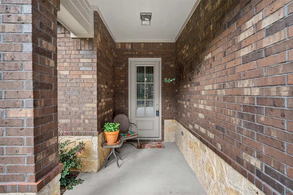 108 Mcanear Street Cleburne, TX 76033