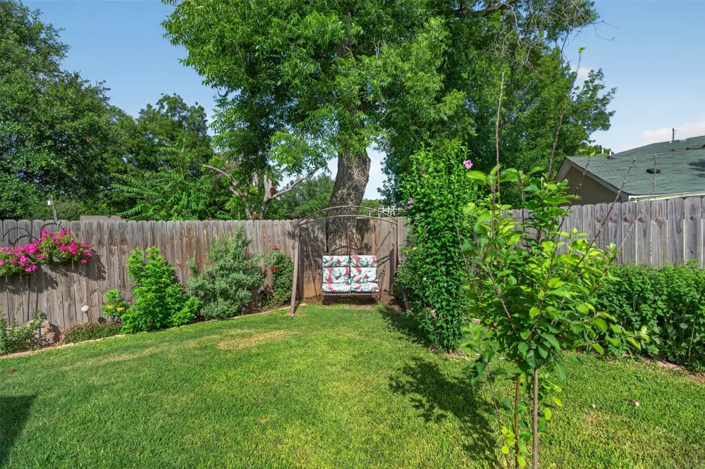 108 Mcanear Street Cleburne, TX 76033