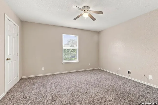 4614 SWANN LN San Antonio, TX 78219