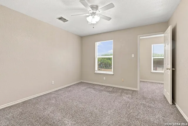4614 SWANN LN San Antonio, TX 78219