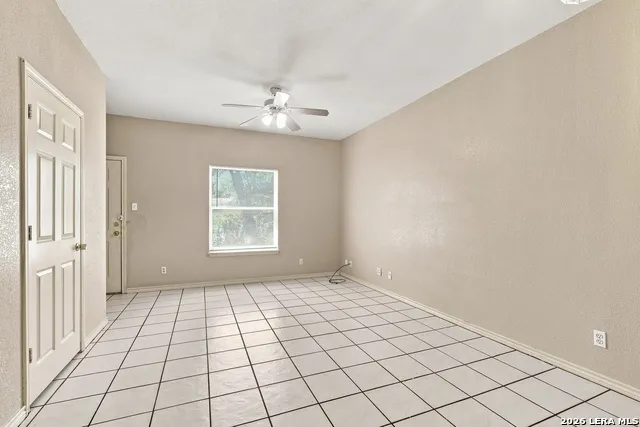 4614 SWANN LN San Antonio, TX 78219