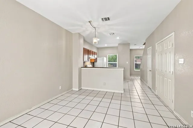 4614 SWANN LN San Antonio, TX 78219