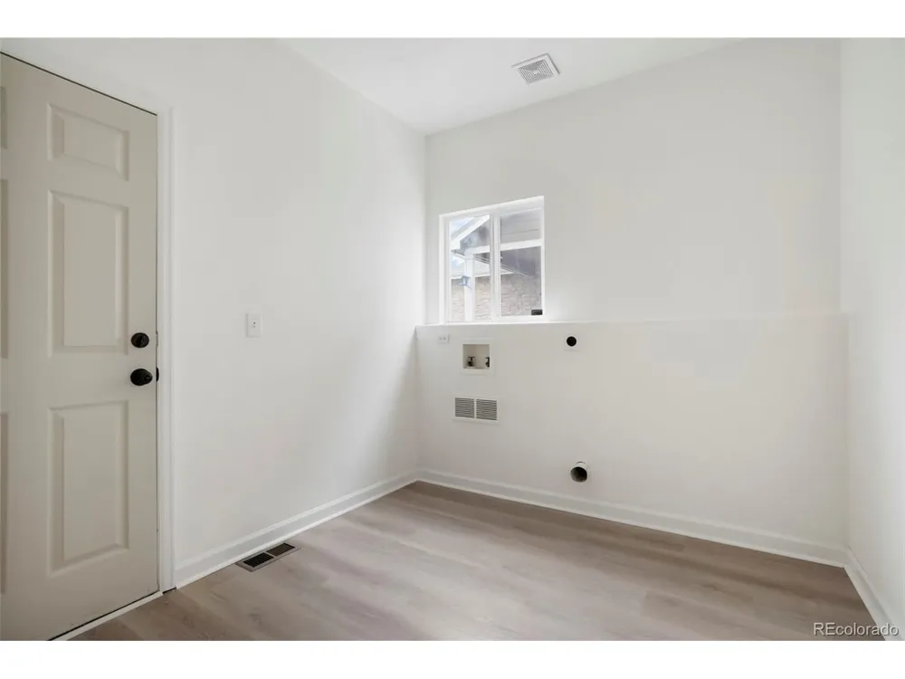 1305 W 12th Avenue Broomfield, CO 80020
