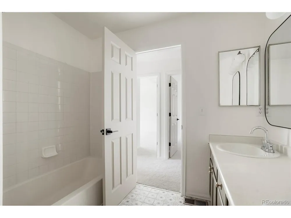 1305 W 12th Avenue Broomfield, CO 80020