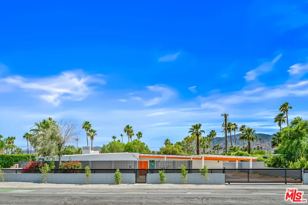 1979 E Alejo Road Palm Springs, CA 92262
