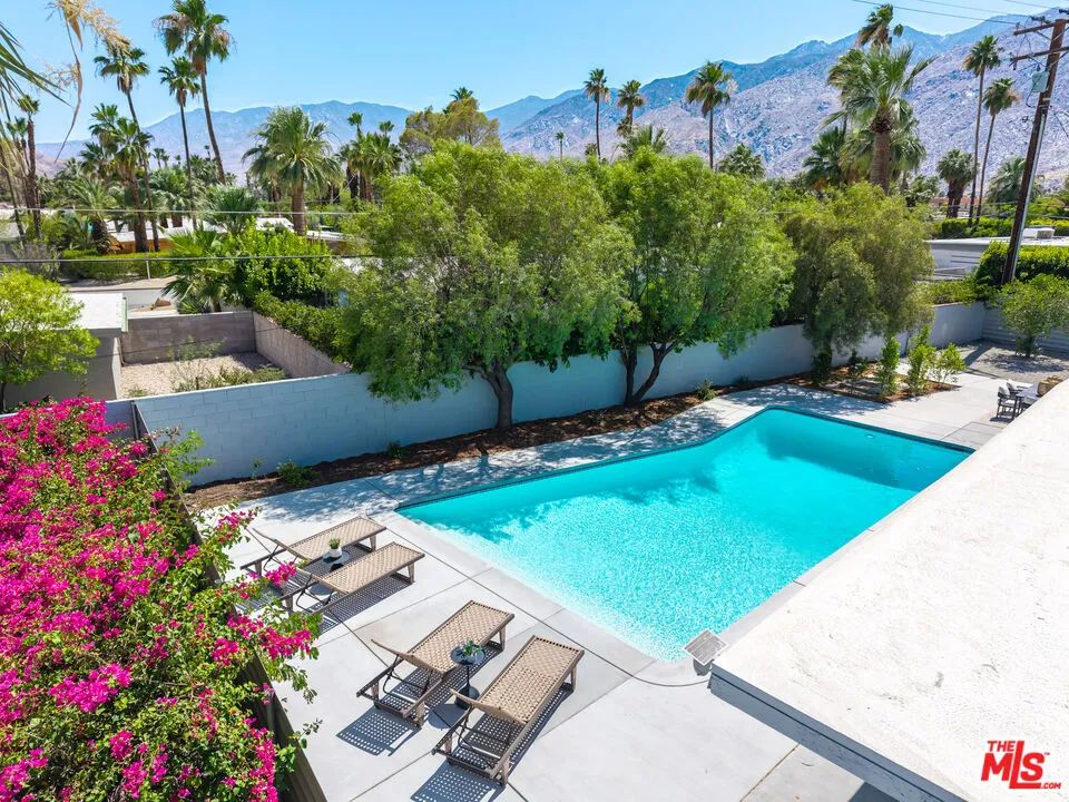 1979 E Alejo Road Palm Springs, CA 92262