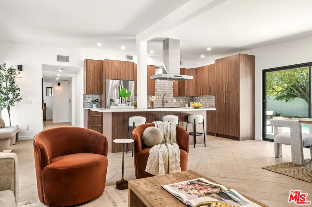 1979 E Alejo Road Palm Springs, CA 92262